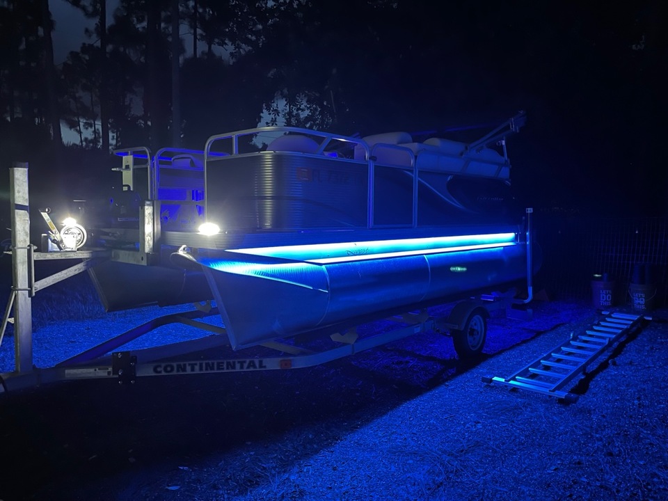 Erik Pavoa’s Qwest Pontoon is kind of a bass boat in disguise